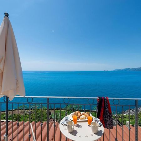 Apartament Casa Olga, Un Affaccio Sul Mare !! Praiano Zewnętrze zdjęcie