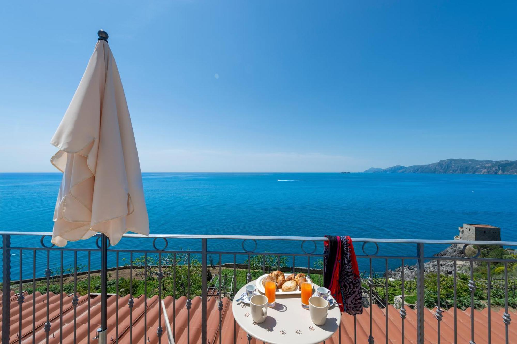 Apartament Casa Olga, Un Affaccio Sul Mare !! Praiano Zewnętrze zdjęcie