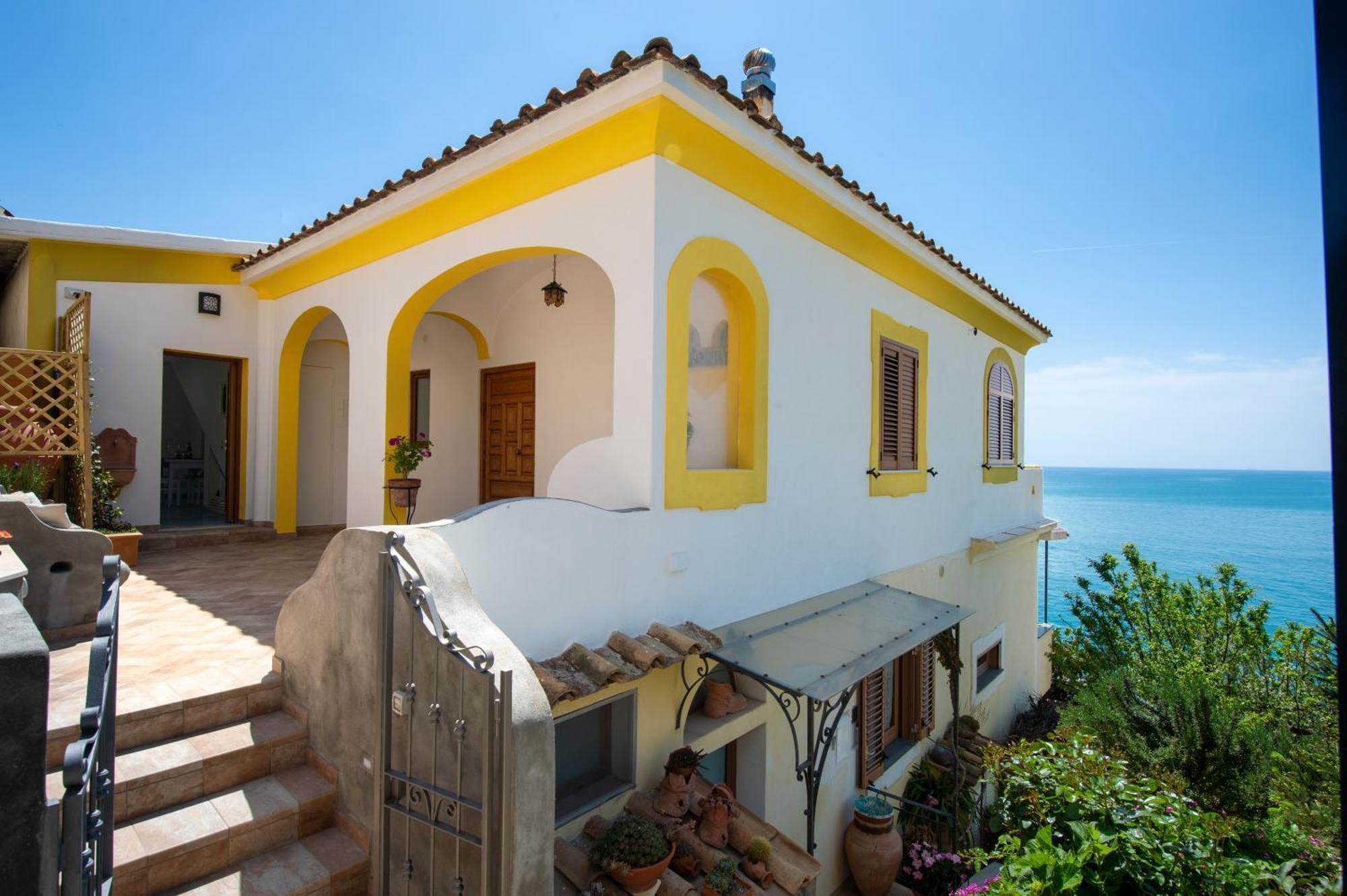 Apartament Casa Olga, Un Affaccio Sul Mare !! Praiano Zewnętrze zdjęcie